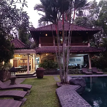 Runa Artisan\'S Villa
